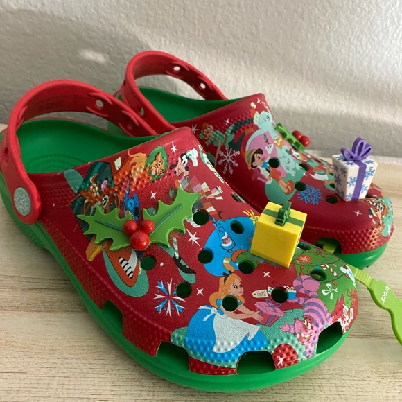 Crocs x Disney Christmas Holiday Crocs Mickey & Friends Size 7 Women / 5 Men’s - Picture 1 of 11